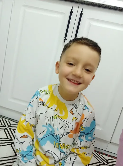 Adıyaman’da sokak köpeği dehşeti! 4.5 yaşındaki çocuk ağır yaralandı… Acılı anne gözyaşları ile anlattı: Alamadım köpeklerin ellerinden…