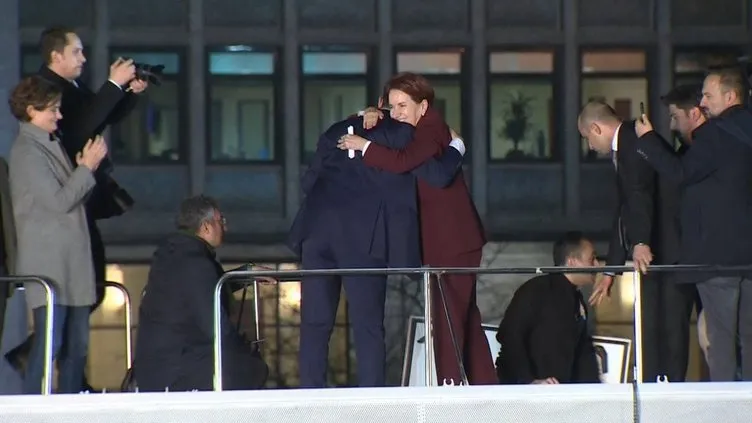 SON DAKİKA: Meral Akşener, ’Ahmaklık, geri zekalılık’ diyerek topa tutmuştu! CHP’den ilk yanıt geldi: Kadın kontrolden çıkmış...