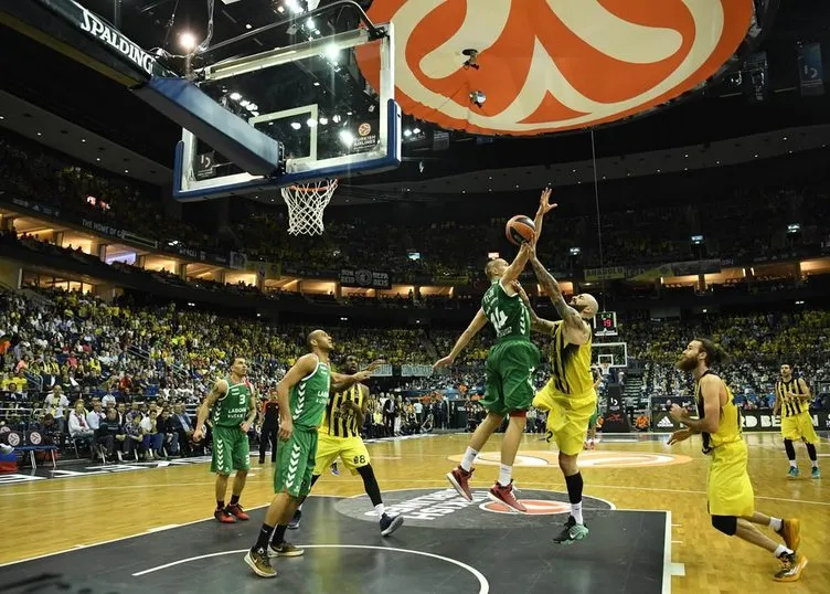 Fenerbahçe-Laboral Kutxa maçından kareler