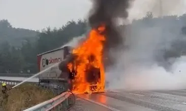 Bursa-Yalova yolunda korkutan görüntüler: Seyir halindeki TIR alev alev yandı! #bursa