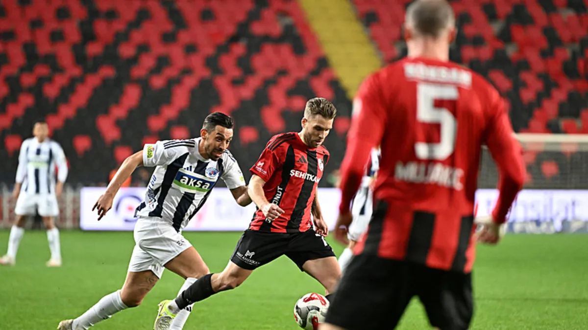 Gaziantep FK, 7 maç sonra sahadan 3 puanla ayrıldı Gaziantep FK, 7 maç sonra sahadan 3 puanla ayrıldı