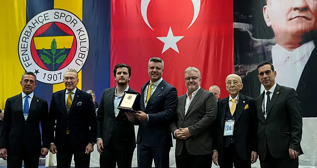 Fenerbahçe’den, Ali Şen’e 50. yıl plaketi!