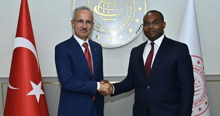 Ulaştırma ve Altyapı Bakanı Uraloğlu, Ekvator Gineli mevkidaşı ile görüştü