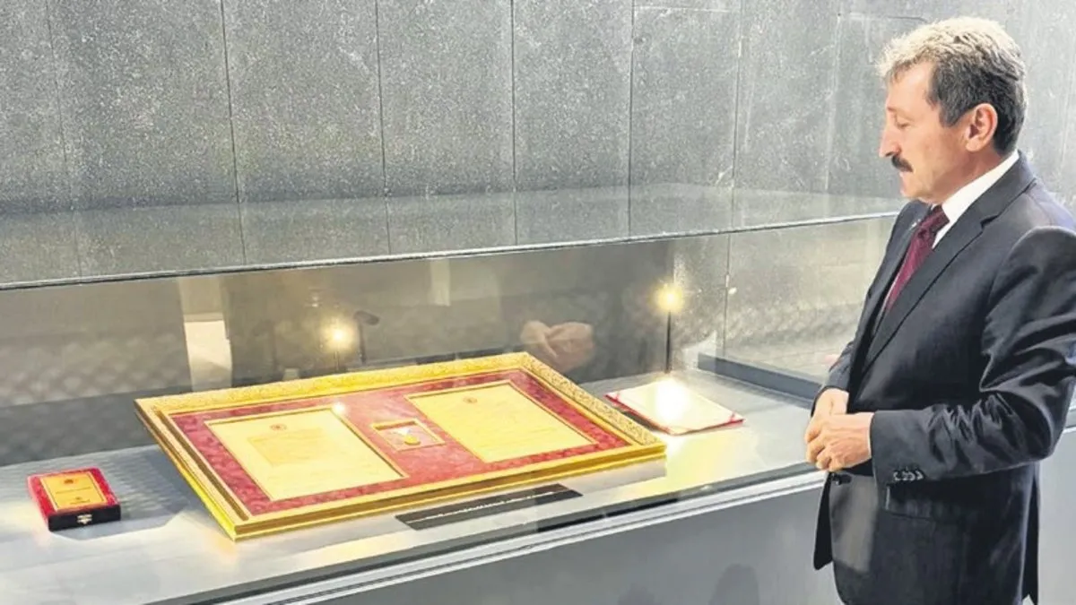 İstiklal madalyası halkın ziyaretine açıldı