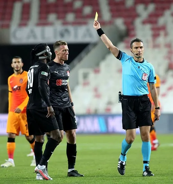Sivasspor-Galatasaray maçını spor yazarları değerlendirdi