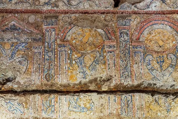 Roma'da tarihi keşif! Kolezyum yakınlarında bulundu