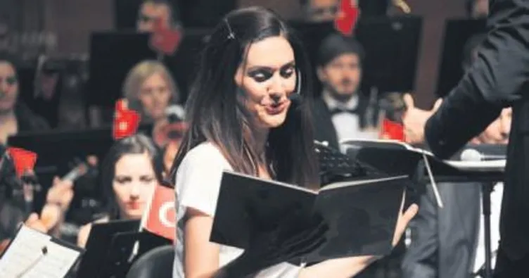 Çocuklara masal okudu