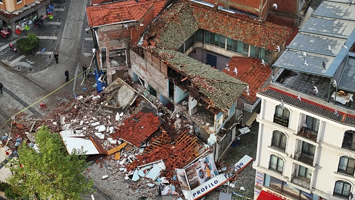 SON DAKİKA DEPREMLER: Balıkesir depremi sonrası Şükrü Ersoy’dan İstanbul uyarısı: İşte İstanbul için riskli 13 ilçe SON DAKİKA DEPREMLER: Balıkesir depremi sonrası Şükrü Ersoy’dan İstanbul uyarısı: İşte İstanbul için riskli 13 ilçe