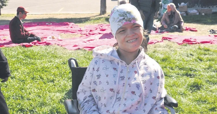 KÜBRA üniversiteye hazırlanıyor