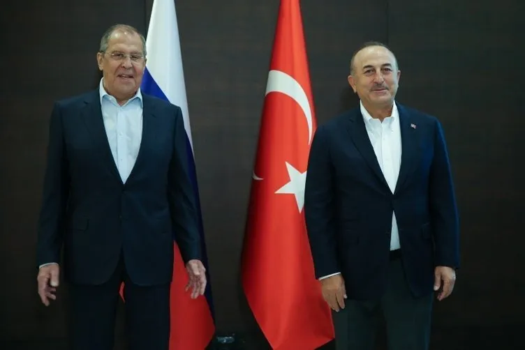 Rusya Ukrayna savaşı şiddetlenerek devam ediyor! Zelenskiy'den flaş açıklama: Havalimanı yerler bir...