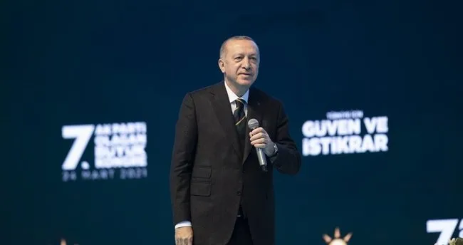 Siyasiler, yeniden AK Parti Genel Başkanı seçilen Erdoğan'a tebrik mesajlarını iletti