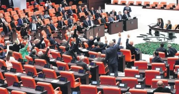 CHP yine HDP’nin kuyruğuna takıldı