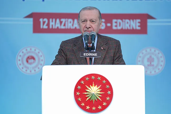 baskan-recep-tayyip-erdogan-ana-muhalefet-koltuk-kavgasinda-chp-sanki-dovus-kulubu-1781268612222.jpg