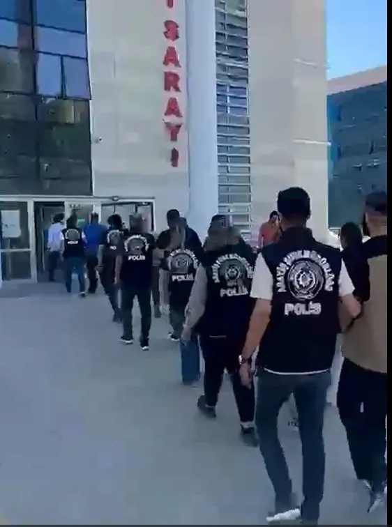 elazigda-nitelikli-dolandiricilik-operasyonu-3-tutuklama-1781707081167.jpg