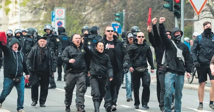 Irkçı yürüyüşler 3 kat arttı