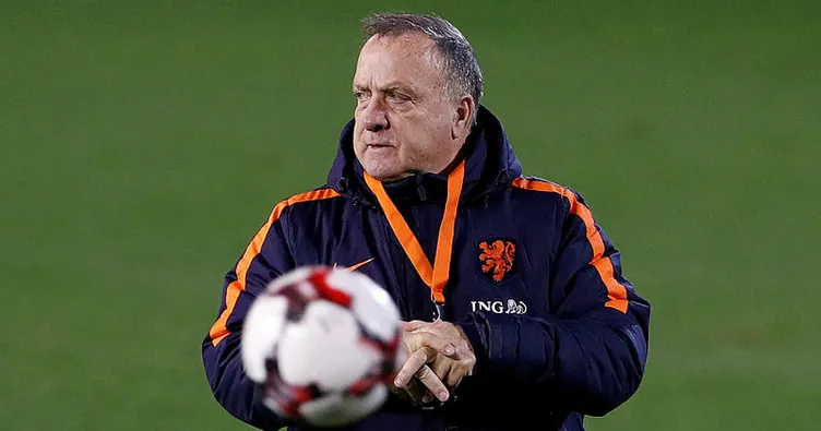 Dick Advocaat’ın takımı küme düştü