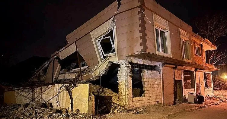 Hatay’daki depremde Osmaniye’deki boş bir bina çöktü