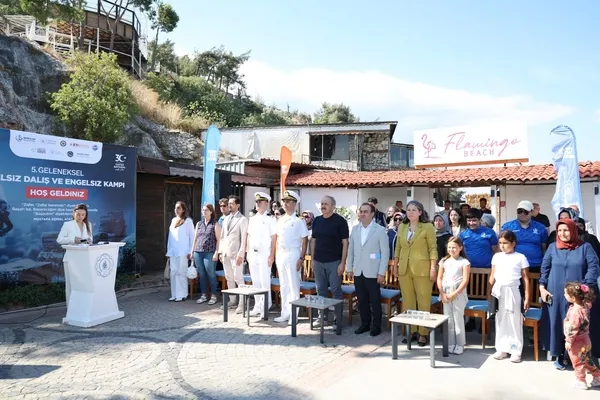 engelliler-30-agustos-zaferi-icin-su-alti-dalisi-yapti-1788124889388.jpg