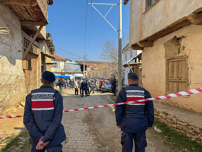 89-yasindaki-dededen-komsu-katliami-o-esyayi-oraya-niye-koydun-tartismasi-kanli-bitti-2-olu-1-yarali-1741607037329.jpeg
