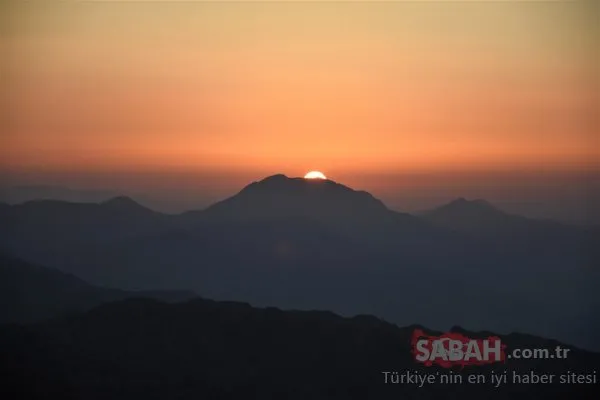 'Dünya mirası' Nemrut'a ziyaretçi akını...