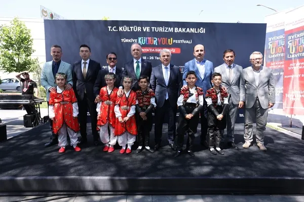 catalhoyukten-mevlanaya-uzanan-kultur-yolculugu-konyada-basladi-konya-dokuz-gun-boyunca-festivalin-bulusma-nok-1784379695652.jpeg