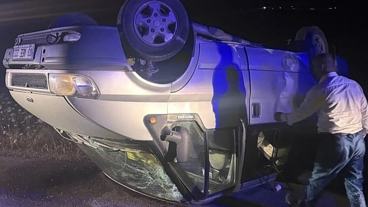 Sivas’ta minibüs devrildi: 7 kişi yaralandı!