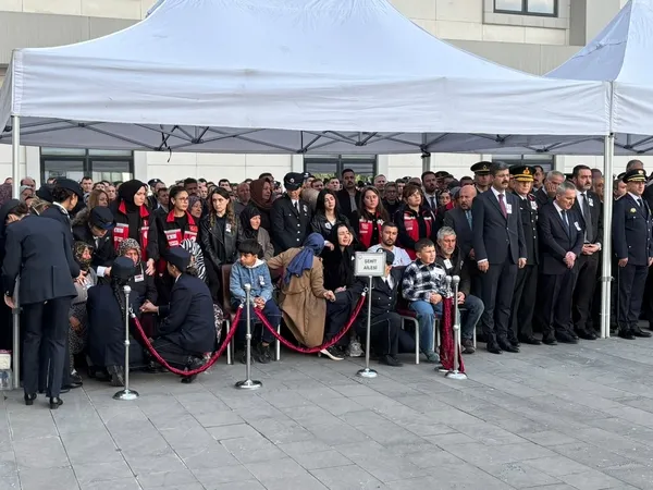 sehit-polis-memuru-ahmet-turkoglu-icin-ankara-emniyetinde-toren-duzenlendi-1791368974071.jpg