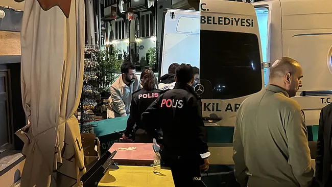 kutahyada-kan-donduran-cinayet-2-cocuk-annesi-is-yerinde-katledildi-1790705624872.jpeg