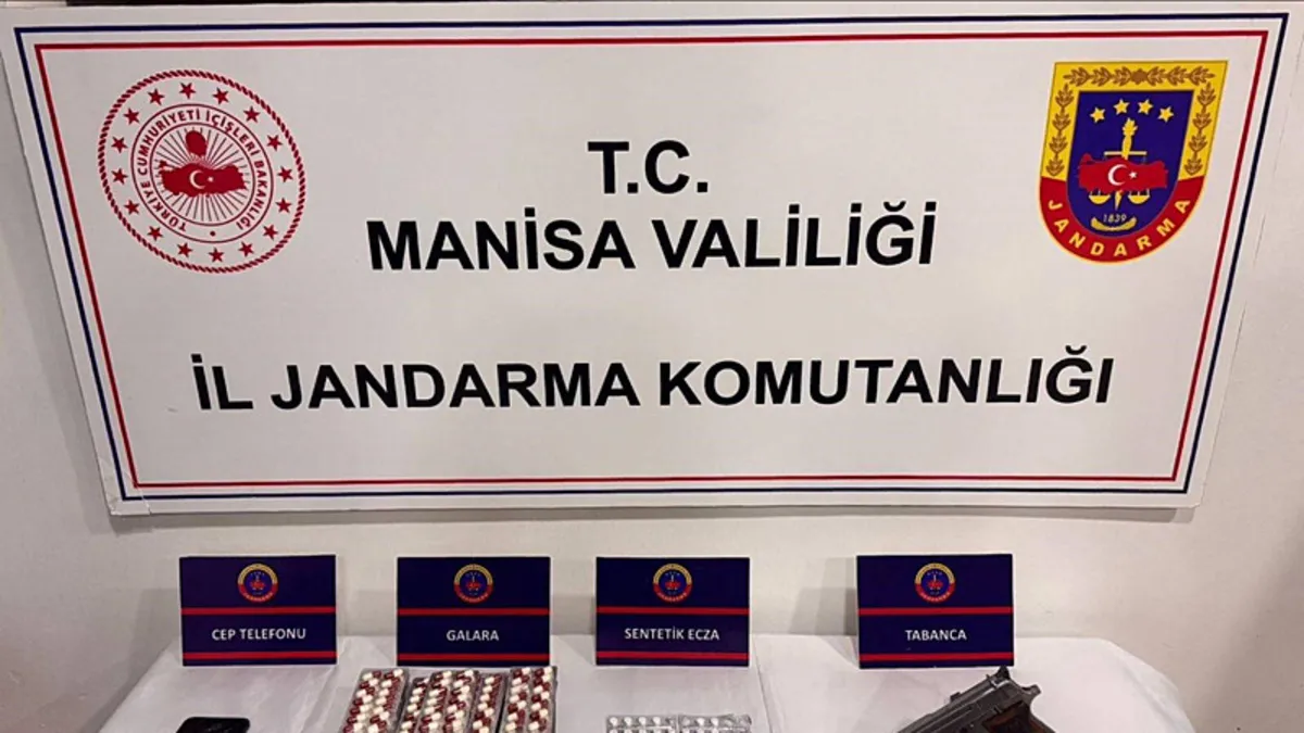 Evinde ve aracında çok sayıda uyuşturucu madde bulundu: Tutuklandı! Evinde ve aracında çok sayıda uyuşturucu madde bulundu: Tutuklandı!
