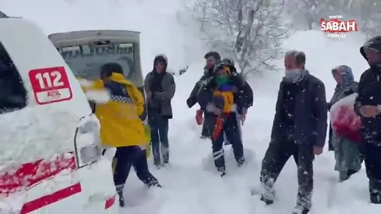 Şemdinli'de engelli hasta kurtarma operasyonu | Video