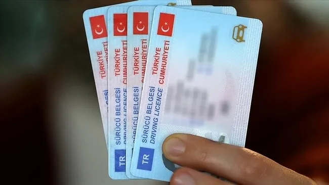son-dakika-eski-tip-surucu-belgesi-olanlar-dikkat-eski-ehliyetleri-yenileme-tarihi-2-yil-daha-uzatildi-1666201262391.jpg SON DAKİKA! Eski tip sürücü belgesi olanlar dikkat: Eski ehliyet yenileme süresi uzatıldı