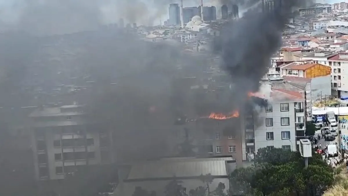 SON DAKİKA… İstanbul Esenyurt’ta 5 katlı binada yangın paniği! Alevler yan apartmana sıçradı: Ekipler müdahale ediyor SON DAKİKA… İstanbul Esenyurt’ta 5 katlı binada yangın paniği! Alevler yan apartmana sıçradı: Ekipler müdahale ediyor