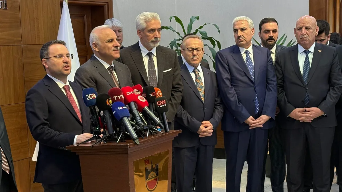 Adalet Bakanı Akın Gürlek: Diyarbakır son 40 yılın en huzurlu ve en güvenli dönemlerinden birini yaşıyor Adalet Bakanı Akın Gürlek: Diyarbakır son 40 yılın en huzurlu ve en güvenli dönemlerinden birini yaşıyor