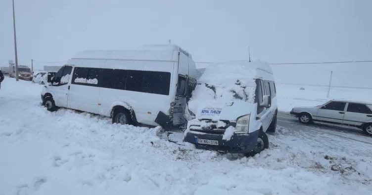 Bitlis’te zincirleme kaza! 10 araç birbirine girdi: 16 yaralı var!