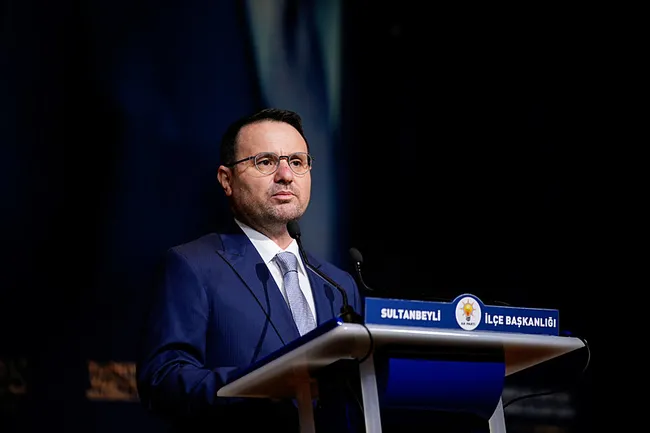 bakan-gurlekten-fon-sorusturmasi-aciklamasi-tum-sorumlularin-adalet-onune-cikarilmasi-icin-kararliyiz-1790528003540.jpeg Bakan Gürlek'ten fon soruşturması açıklaması: Tüm sorumluların adalet önüne çıkarılması için kararlıyız