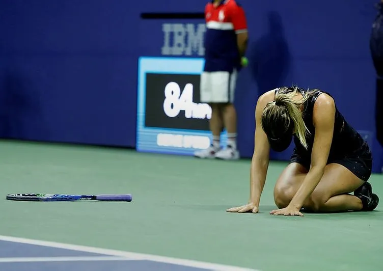 Sharapova hüngür hüngür ağladı!