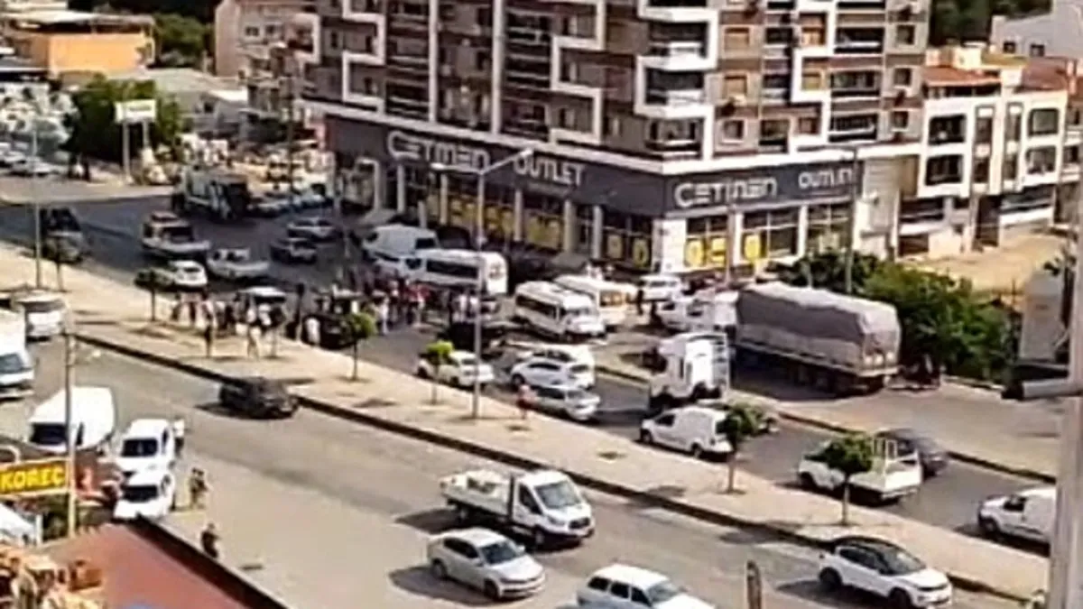 İzmir’de otomobile silahlı saldırı: 3 ölü, 1 yaralı! İzmir’de otomobile silahlı saldırı: 3 ölü, 1 yaralı!