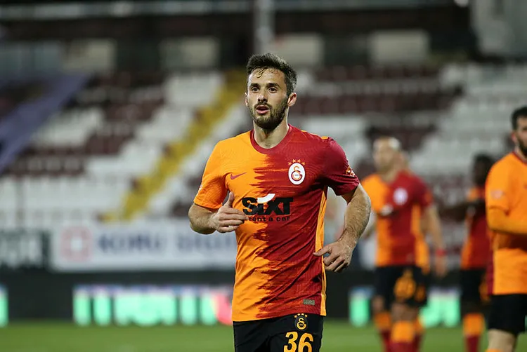son-dakika-galatasaraydan-transfer-atagi-patrick-van-aanholta-teklif-yapildi-1617994540980.jpg
