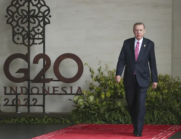 son-dakika-balide-g20-liderler-zirvesi-baskan-erdogan-temaslara-basladi-1668488471929.jpg Son dakika: Bali'de G20 Liderler Zirvesi! Başkan Erdoğan temaslara başladı