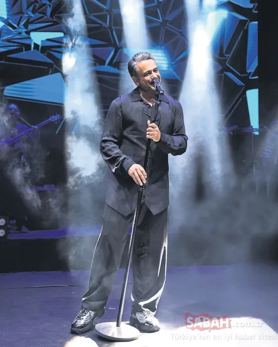 Şarkıcı Emre Altuğ’dan bomba itiraf! ‘Son 10 yılım çok zor geçti’