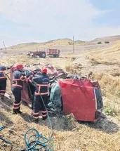 Kafa kafaya çarpıştılar: 3 ölü, 4 yaralı