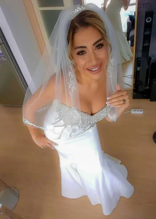 Güzel şarkıcı Nil Karataş evlendi!