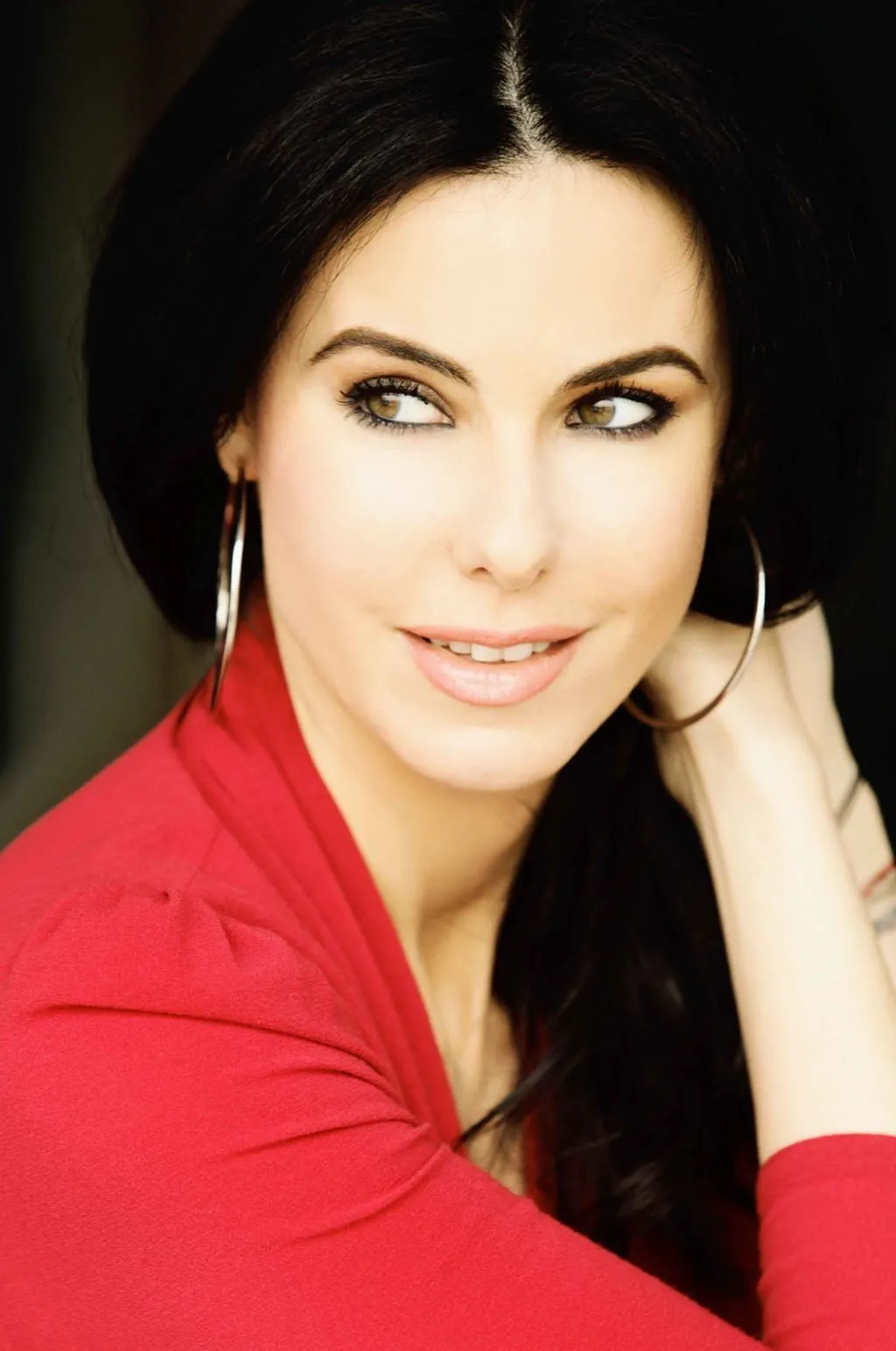 Defne Samyeli - Galeri - Magazin