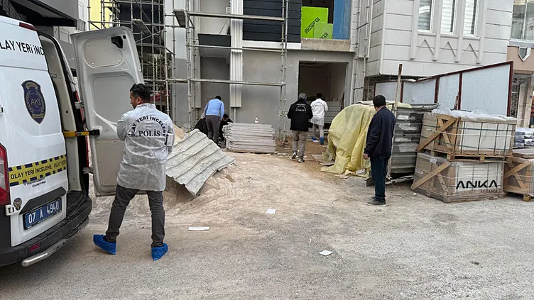 Antalya’da feci olay: 67 yaşındaki adam 7. kattan beton zemine çakıldı!