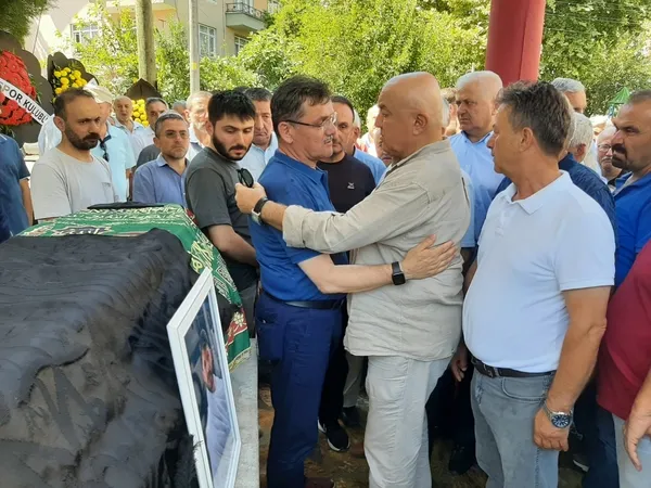 bartin-ak-parti-il-baskani-yasar-arslanin-aci-gunu-1692620249249.jpg