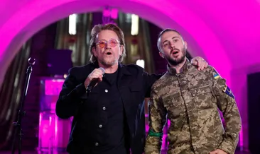 Kiev metrosunda U2’dan halka moral konseri!