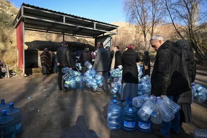baskentte-bayram-susuz-gecti-barajlar-dolu-musluklar-bos-1780375636224.jpg