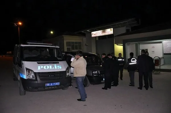 Polise saldırıp hükümlüyü kaçırdılar