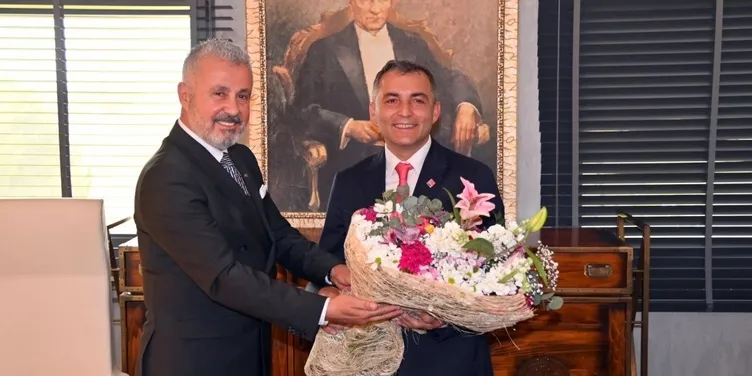 SON DAKİKA | CHP’de satan satana! Manavgat’ta başkan inkâr etti yardımcısı çözüldü