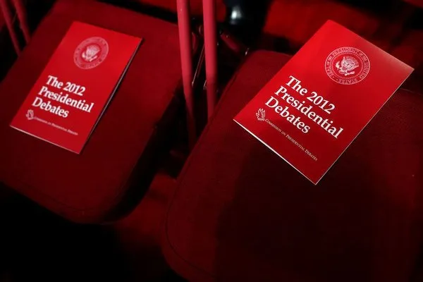 Obama, Romney kozlarını paylaştı